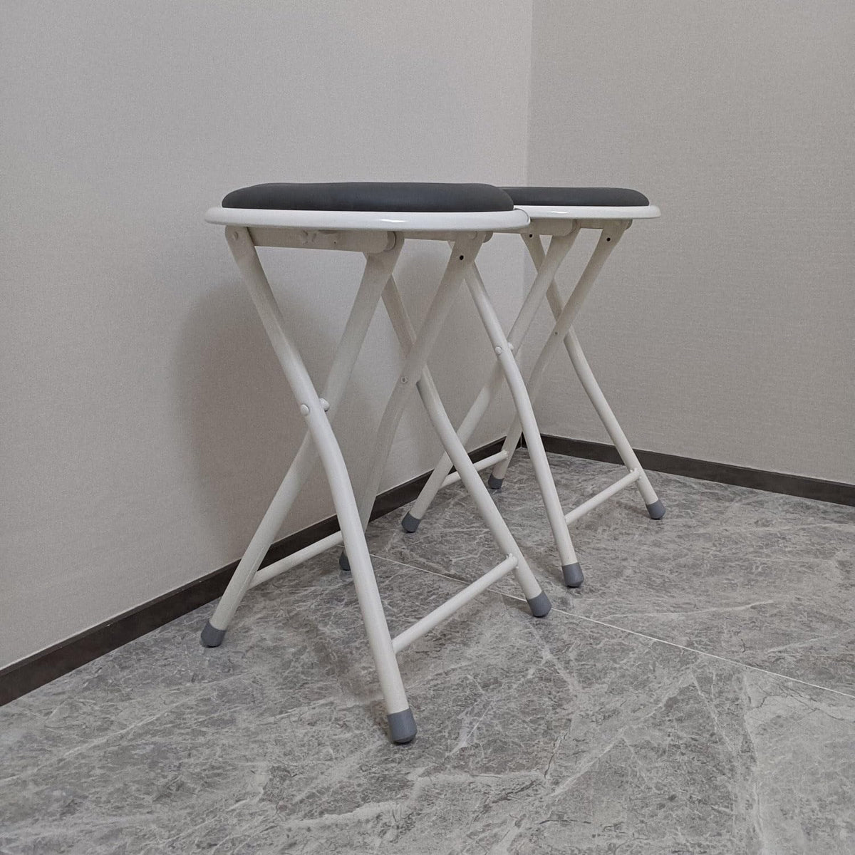 Black Folding Round Padded Bar Stool Q60535