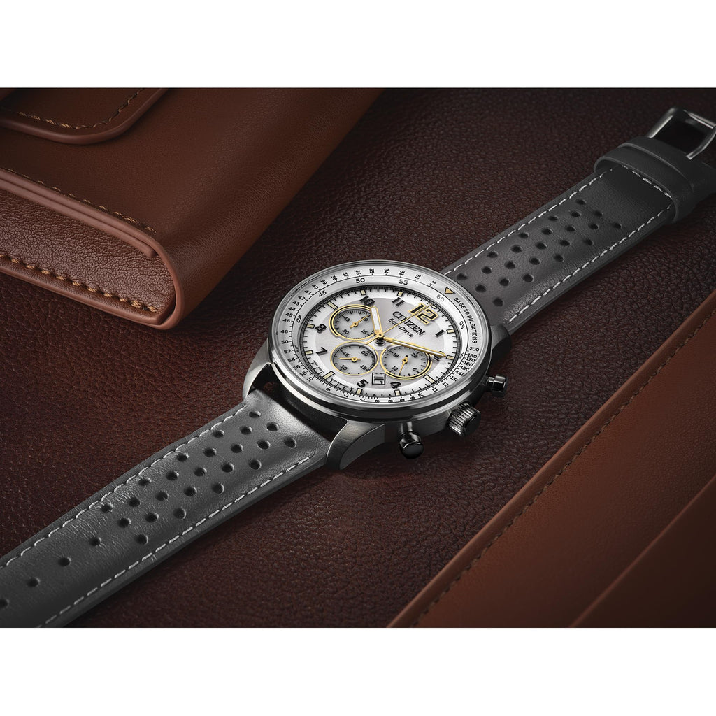 Chronograph Watch Y510