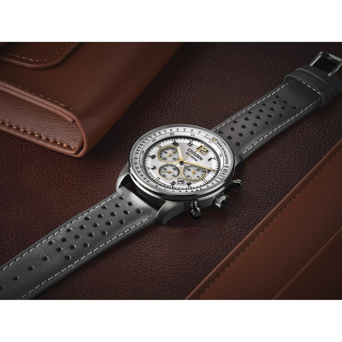 Chronograph Watch Y510